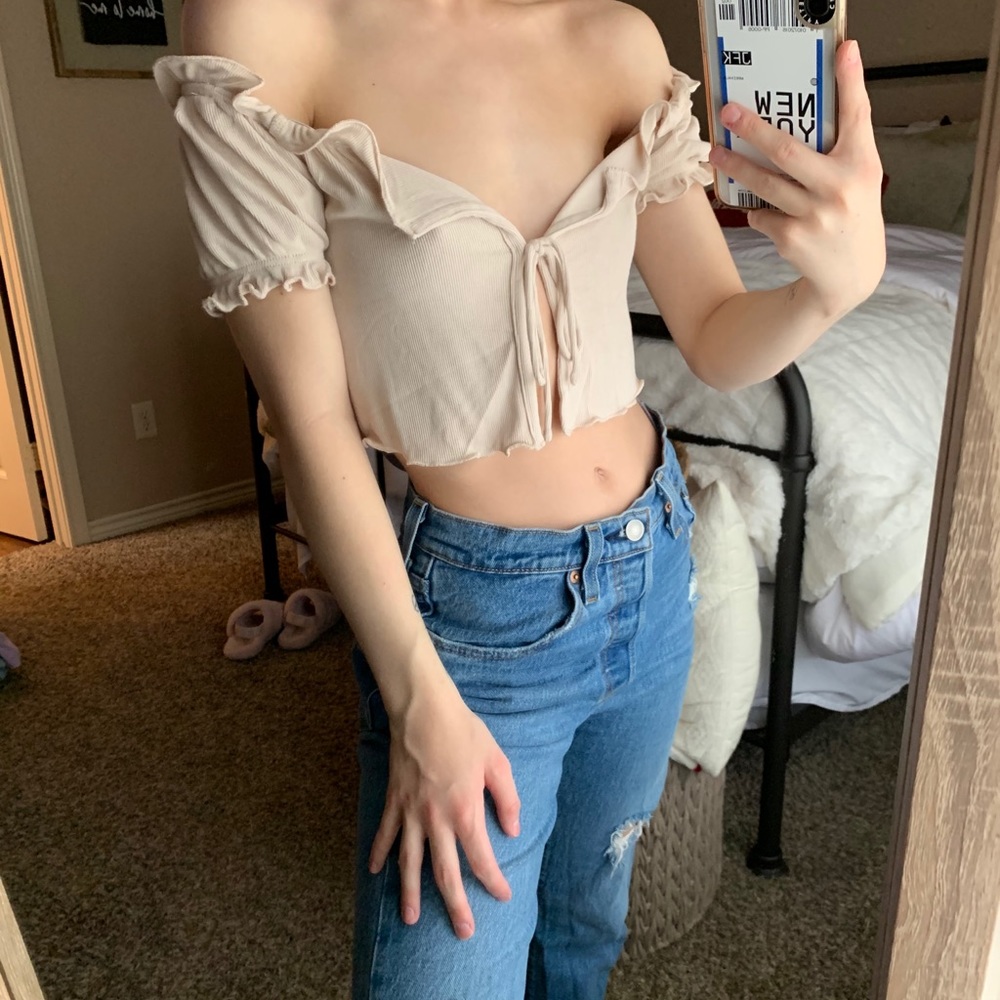 Dainty crop top